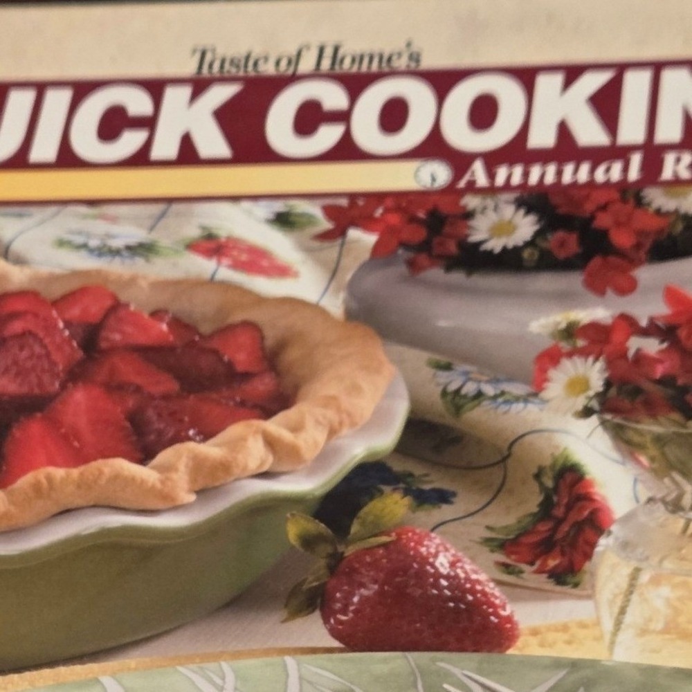 Taste of Home Quick Cooking Annual Recipes 2004 Hardcover 736 Recipes Easy Meals